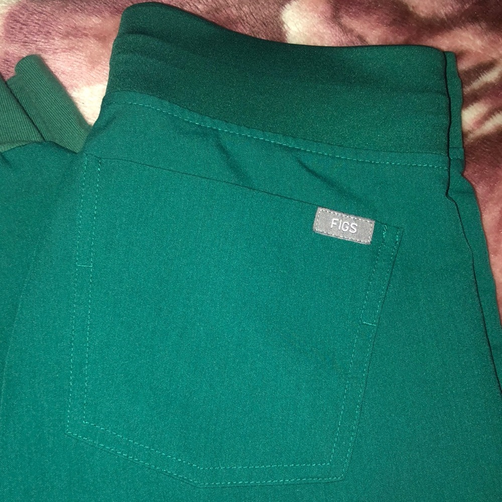Figs Green scrubs jogger pants